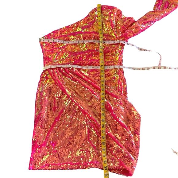 NEW Akira Maximum Sequin One Shoulder Mini Dress Sz L Iridescent Hot Pink Party - Picture 13 of 13